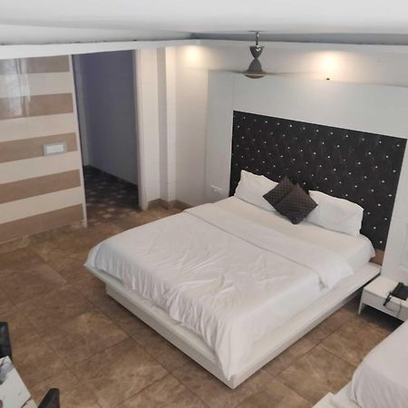 Super Hotel O Vivaan Residency Rohtak 외부 사진