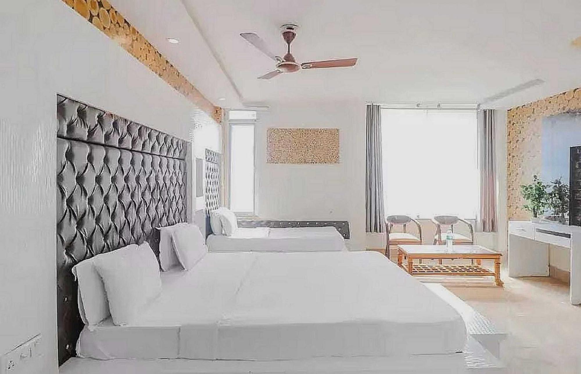 Super Hotel O Vivaan Residency Rohtak 외부 사진