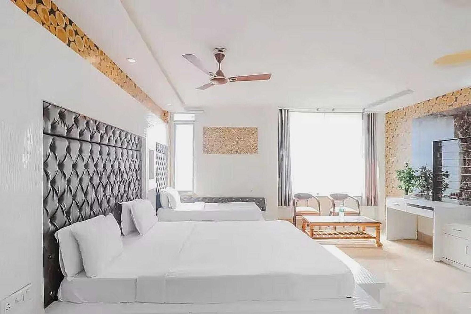 Super Hotel O Vivaan Residency Rohtak 외부 사진