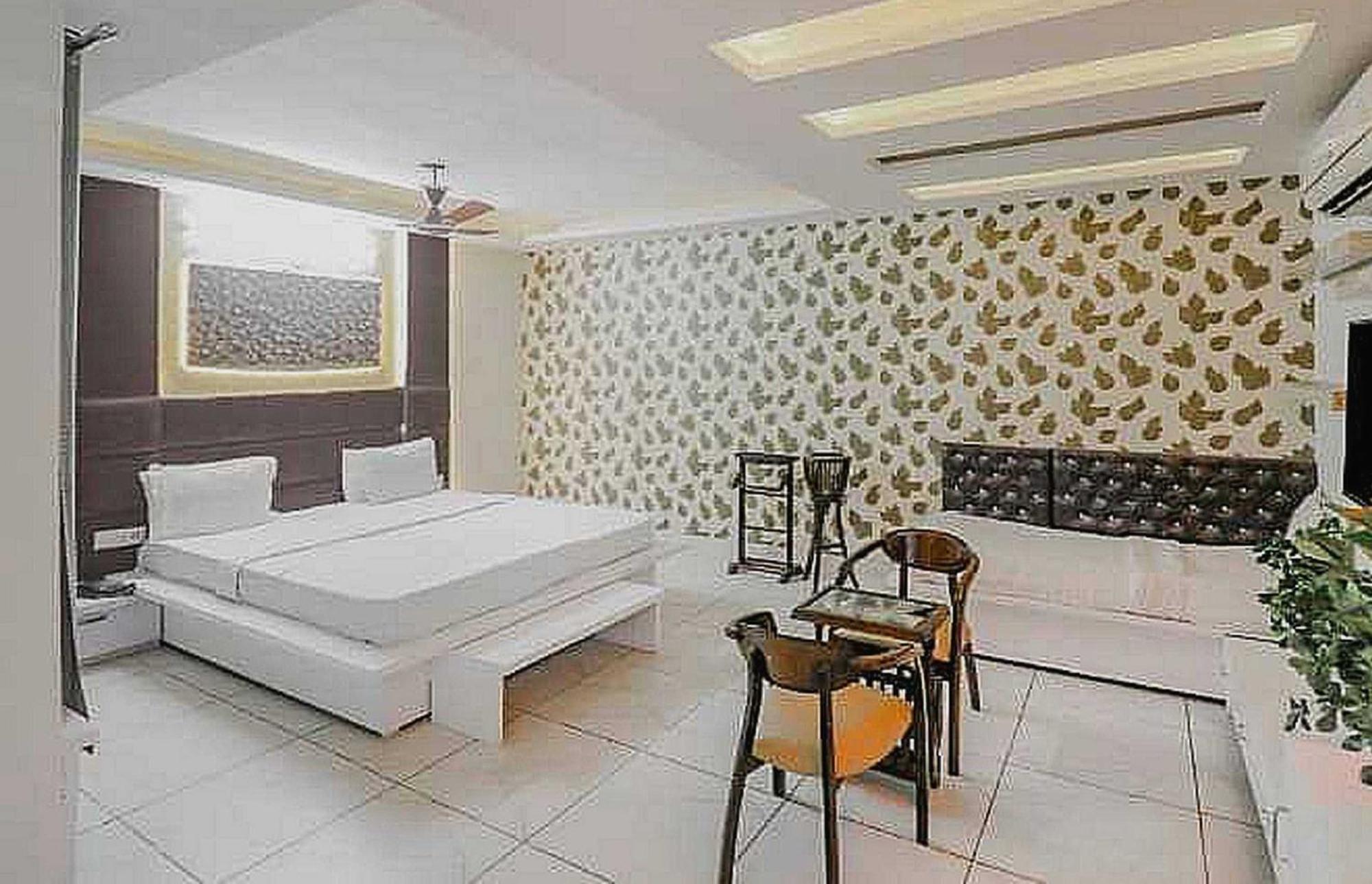 Super Hotel O Vivaan Residency Rohtak 외부 사진
