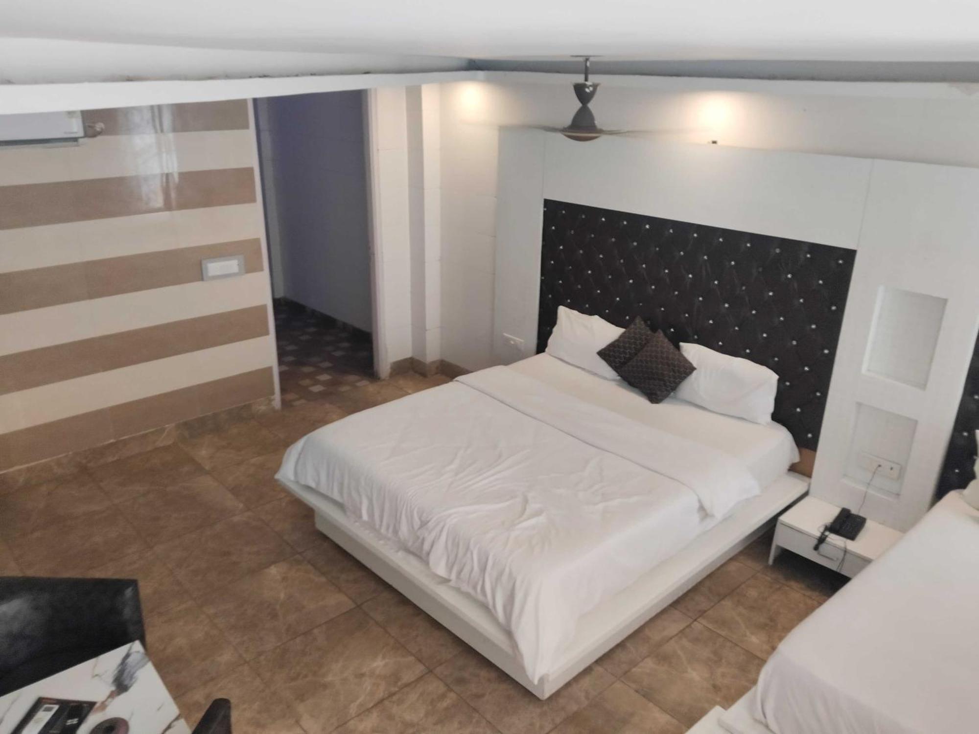Super Hotel O Vivaan Residency Rohtak 외부 사진